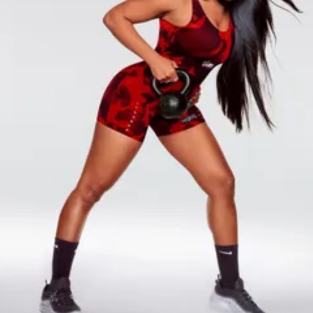 Nike Red and Black
TRAINNG